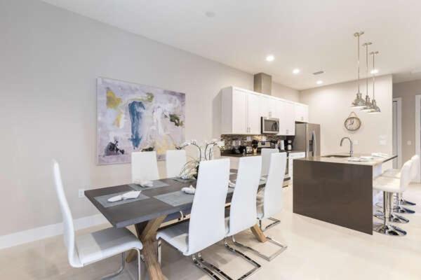 Villa 5 Bedroom 6 Full Ba Deluxe 5min To With Bbq Hot Tub Orlando