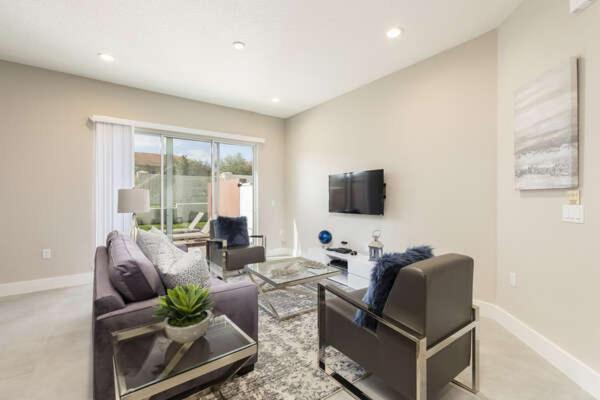 Villa 5 Bedroom 6 Ba Deluxe 5 Min To Disneyworld Bbq Grill *