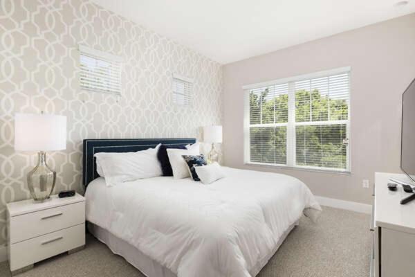 Villa 5 Bedroom 6 Full Ba Deluxe 5min To With Bbq Hot Tub