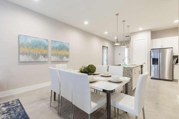 4 Bedroom 4 Ba Luxury 5min To Disneyworld 1804ft² Free Gym * Orlando