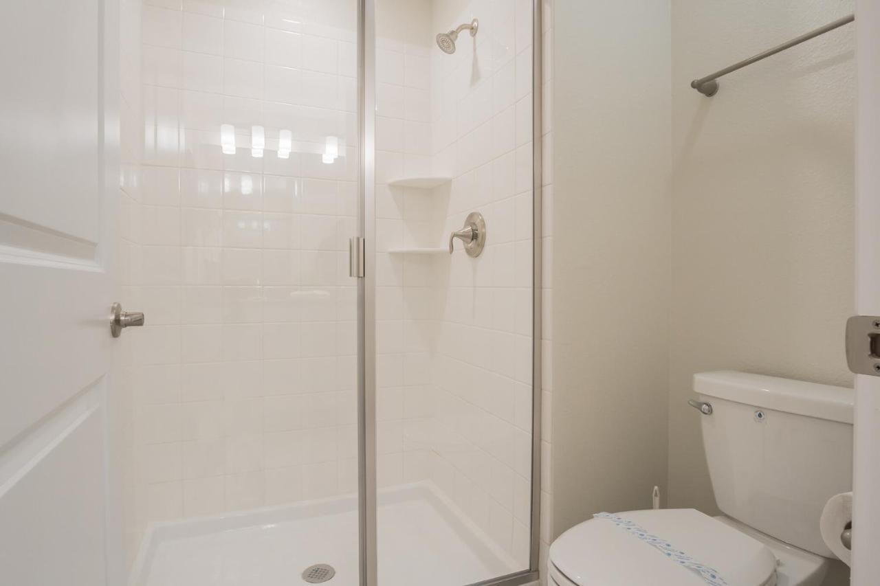 Amazing 4bd Pool Hm, Storey Lake-4995swa