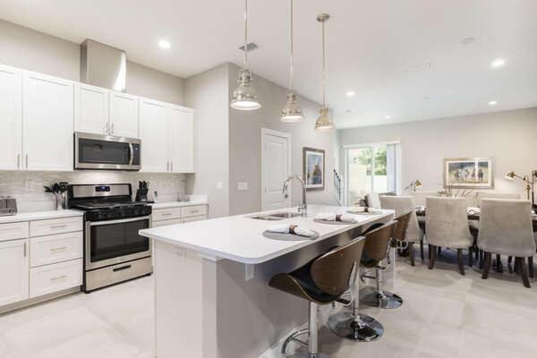 Villa 4 Bedroom 4 Ba Deluxe 1804ft² 5min To Parks