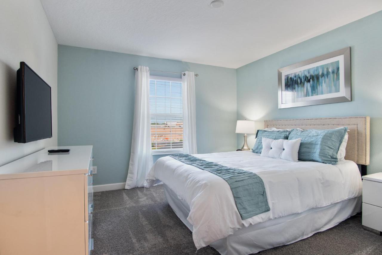 Amazing 4bd Pool Hm, Storey Lake-4995swa