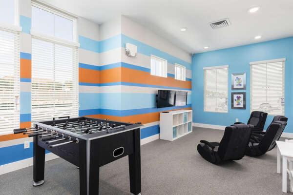 4 Bedroom 4 Ba Self Check-in Bbq & Full Kitchen Holiday home