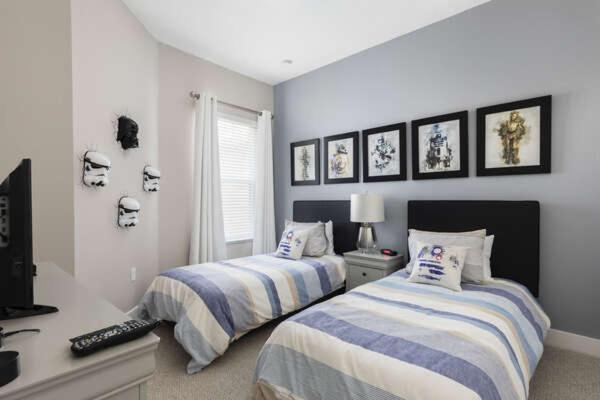 4 Bedroom 4 Ba Self Check-in Bbq & Full Kitchen * Orlando