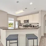 Bright & Spacious 2Br Condo With Pool & Hot Tub, Near Disney!