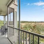 Bright & Spacious 2Br Condo With Pool & Hot Tub, Near Disney!