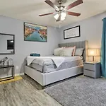 Chic Orlando Family Getaway With Fenced Yard!