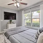 Chic Orlando Family Getaway With Fenced Yard!
