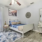 Chic Orlando Family Getaway With Fenced Yard!