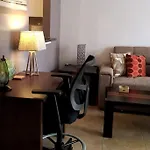 Affordable Condo 3 Miles From Disney And Golf!