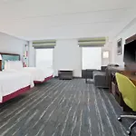 Hampton Inn & Suites Orlando International Drive North