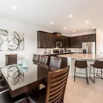 Encore Resort 5 Bedroom Vacation Home With Pool