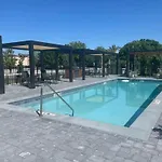 3 Bedrooms- 3 Bathrooms- The Hub 3205 Tt