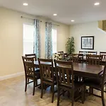 Sun-Filled 10 Bdrm House With Backyard Pool At Encore