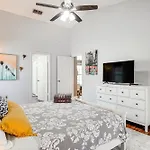 Luxe Orlando Home With Grill And Fenced Yard!