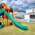 Spacious 5 Bdrm Villa With Playground In Encore