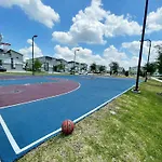 Luxury 6 Bedroom 5 Bath Poolhome 214
