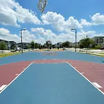 Luxury 6 Bedroom 5 Bath Poolhome 214