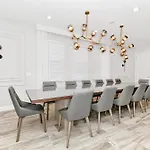 Elite Home With Private Pool & Resort Amenities By Rentyl Near Disney - 200A