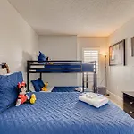 Cozy Lakeview Getaway Near Universal Studios 2602