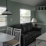 Tropical Palms Premium Two-Bedroom Loft Cottage 77