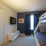 Storey Lake-4 Bedroom Townhome W/Spashpool-1613St