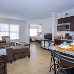 1 Bedroom Apartment Just 10 Minutes From Disney