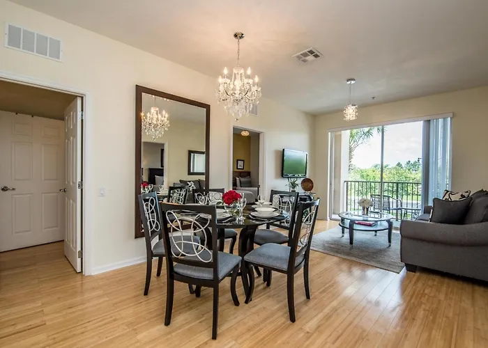 Luxurious Condo W Modern Design, Near Disney