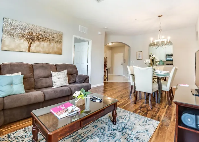 Stylish Vista Cay Condo, Near Orlando Attractions