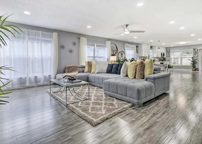 Chic Orlando Family Getaway With Fenced Yard!