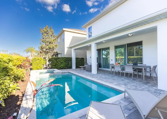Comfy Modern House W Pool Perfect Location