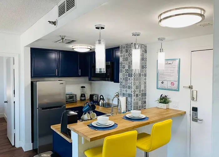 Universal Studios. Amazing 2 Bedroom Apartment!