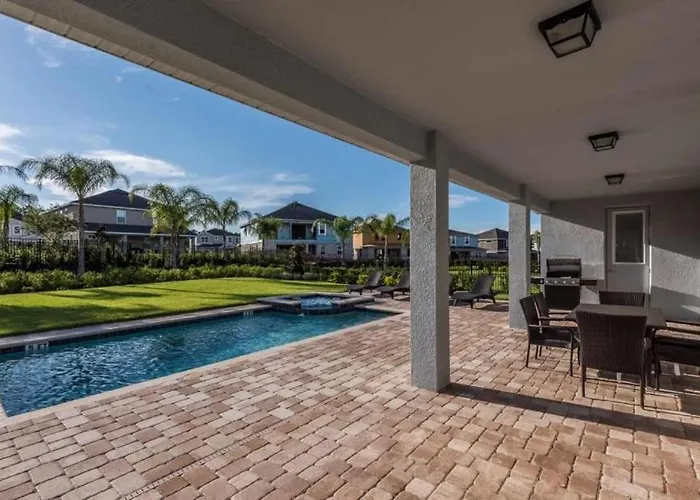 9 Bed Pool Home With Game Room Gated Resort Home
