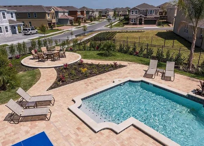 Stunning 5 Bdrm Oasis With Upscale Private Pool At Encore