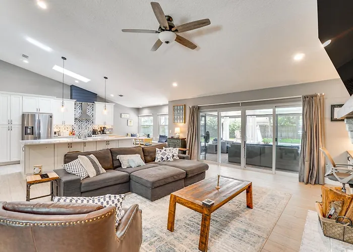 Luxe Orlando Home With Grill And Fenced Yard!