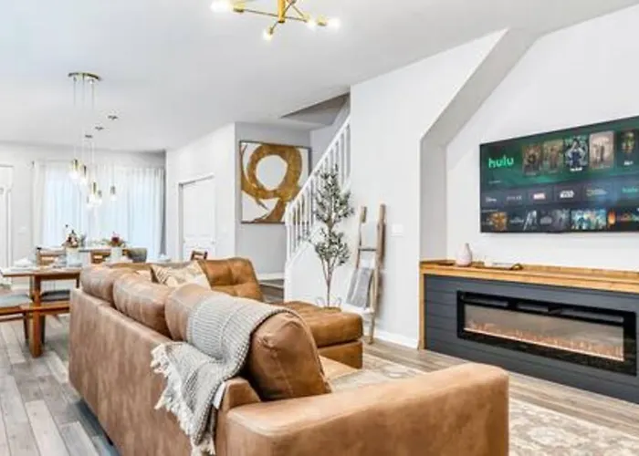 Unwind In Your 5-Bedroom Oasis