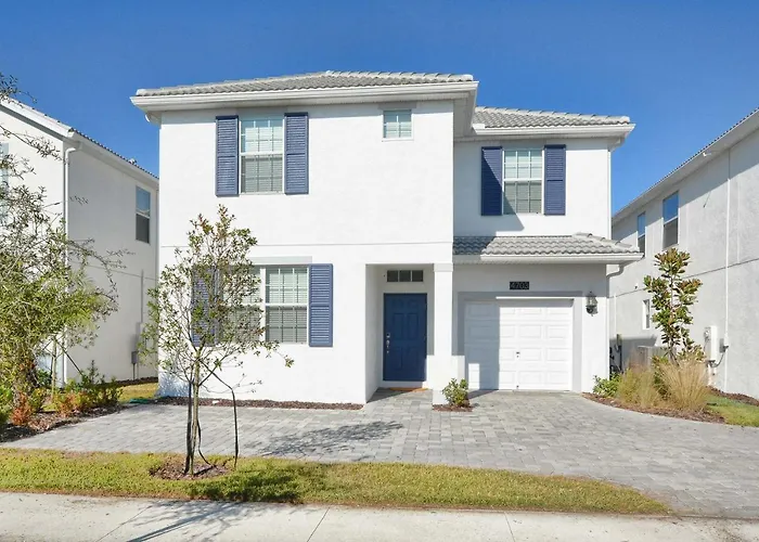 Storey Lake- 6 Bedroom Pool Home-1657St