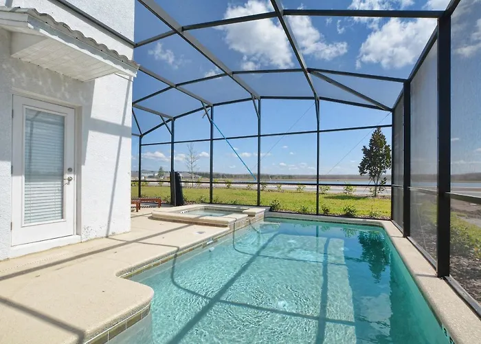 Storey Lake-5 Bedrooms Home W/Pool-1650St