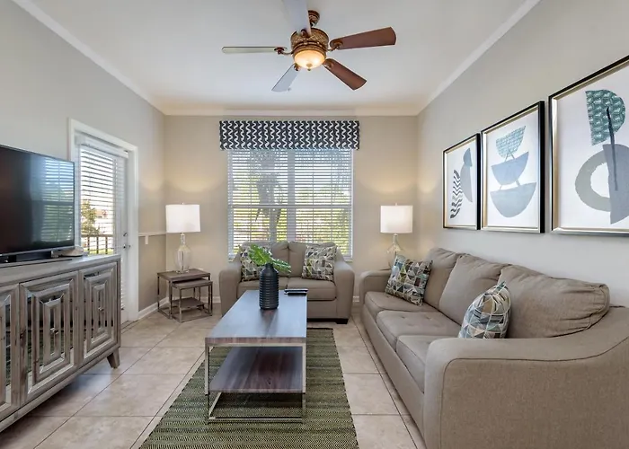 Beautiful Vista Cay Condo, Near I-Drive