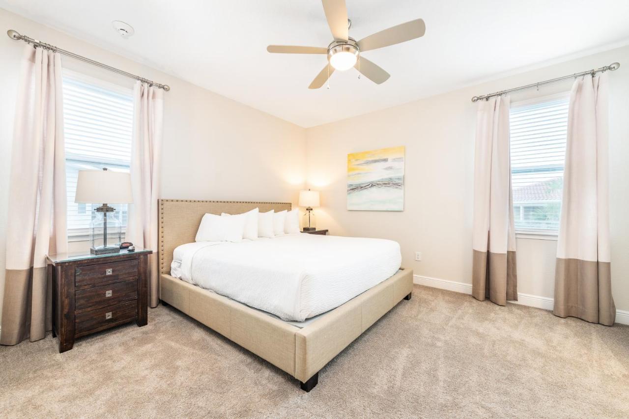 Vibrant With Pool Table & Amenities Near By Rentyl - 7707g * Orlando