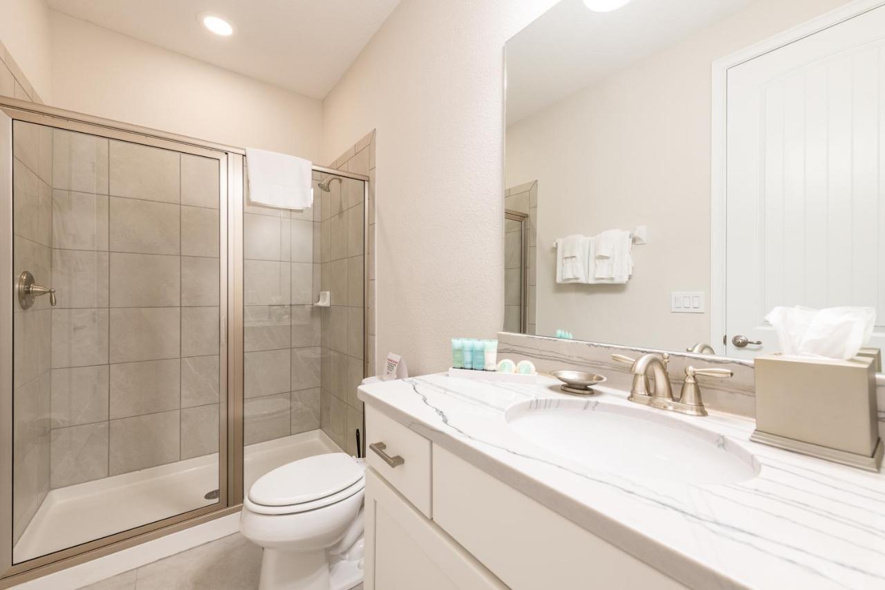 Vibrant With Pool Table & Amenities Near By Rentyl - 7707g Holiday home