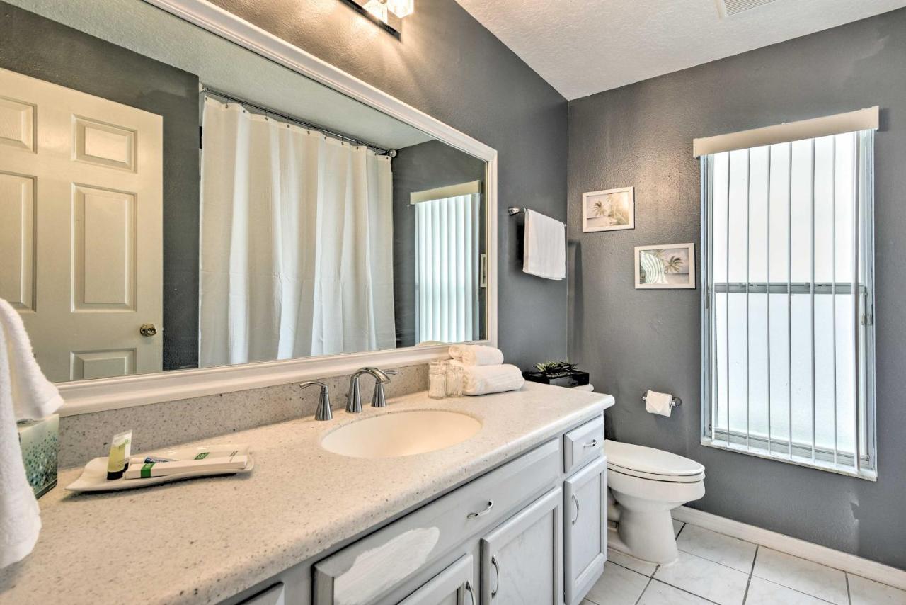 Holiday home Apopka Single-story With Private Lanai And Pool!