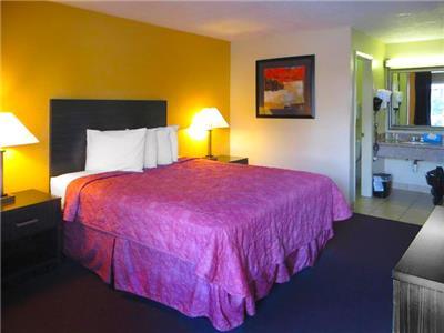 Travelodge By Wyndham Orlando At Heart Of International Drive Motel