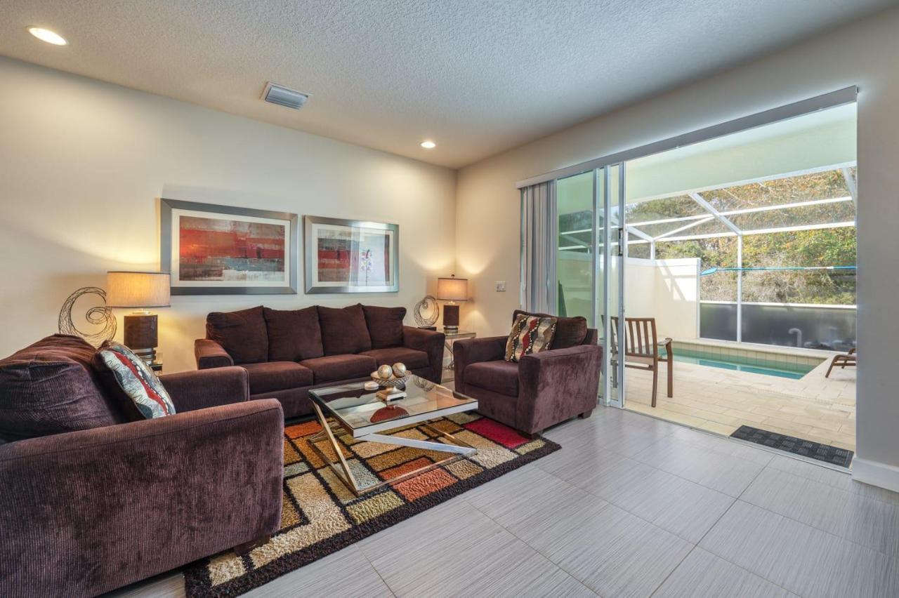 Amazing With Private Pool Near