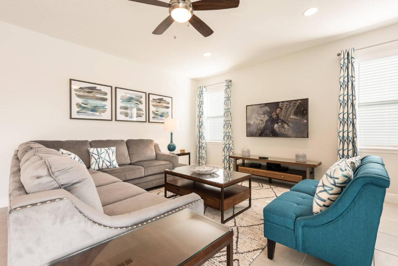 Encore 5 Bedroom Vacation With Pool Holiday home