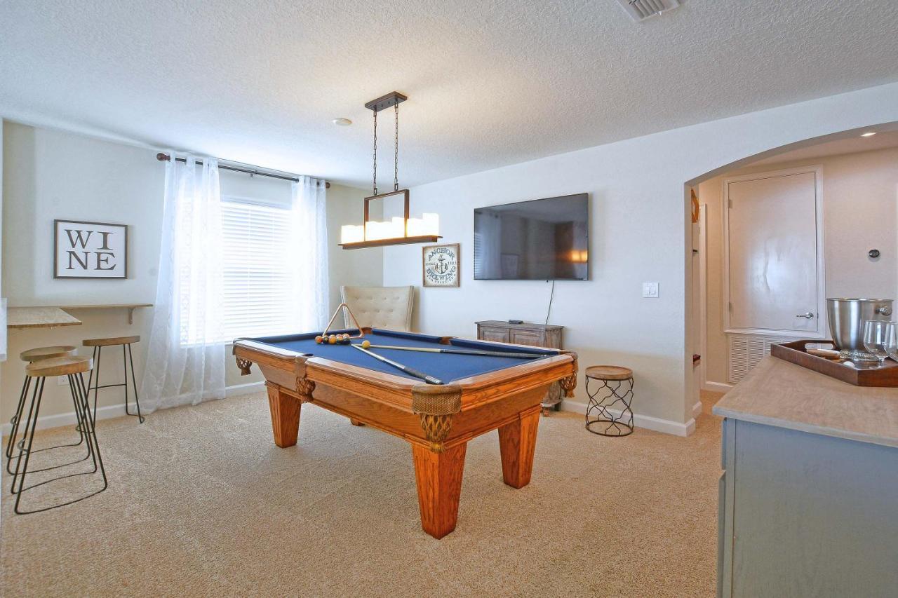 Holiday home Storey Lake-5 Bedrooms W/pool-1650st