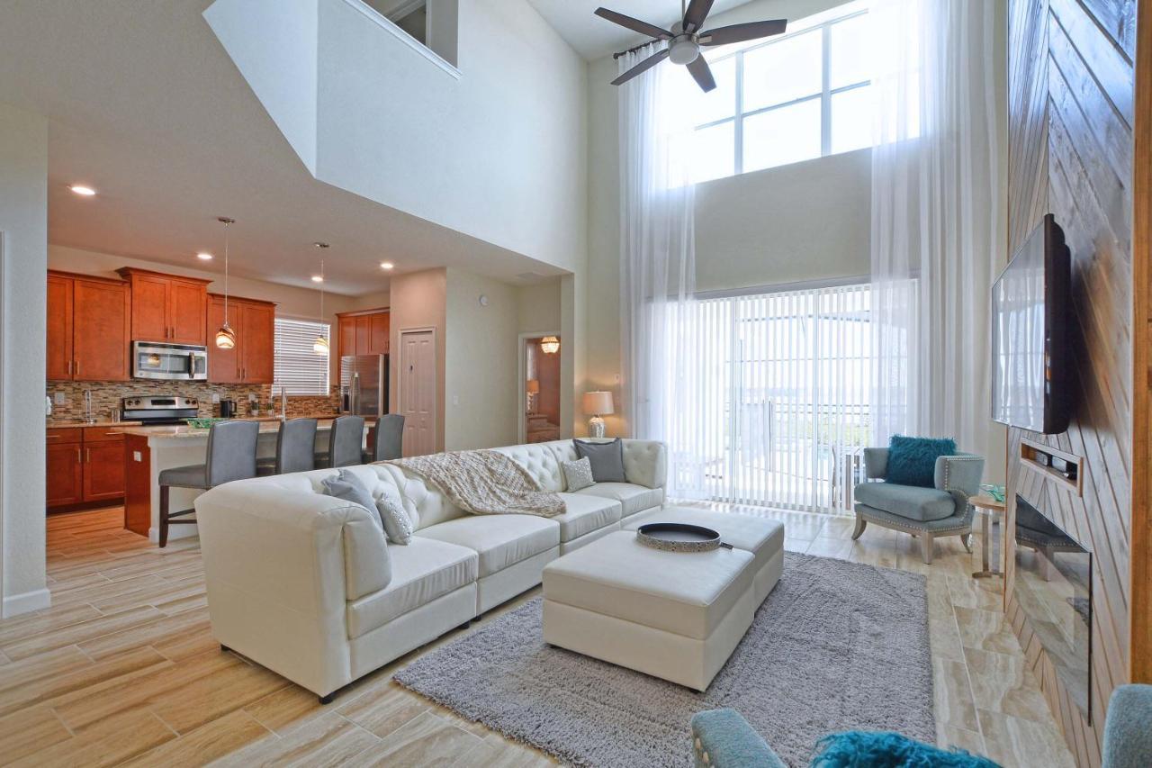 Storey Lake-5 Bedrooms W/pool-1650st Orlando
