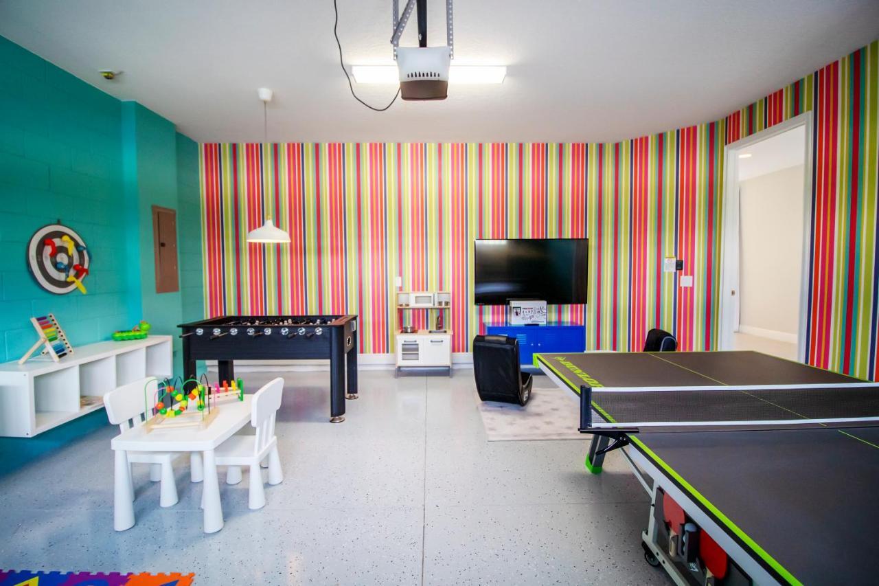 Encore 6 Bedroom Vacation With Pool Holiday home *