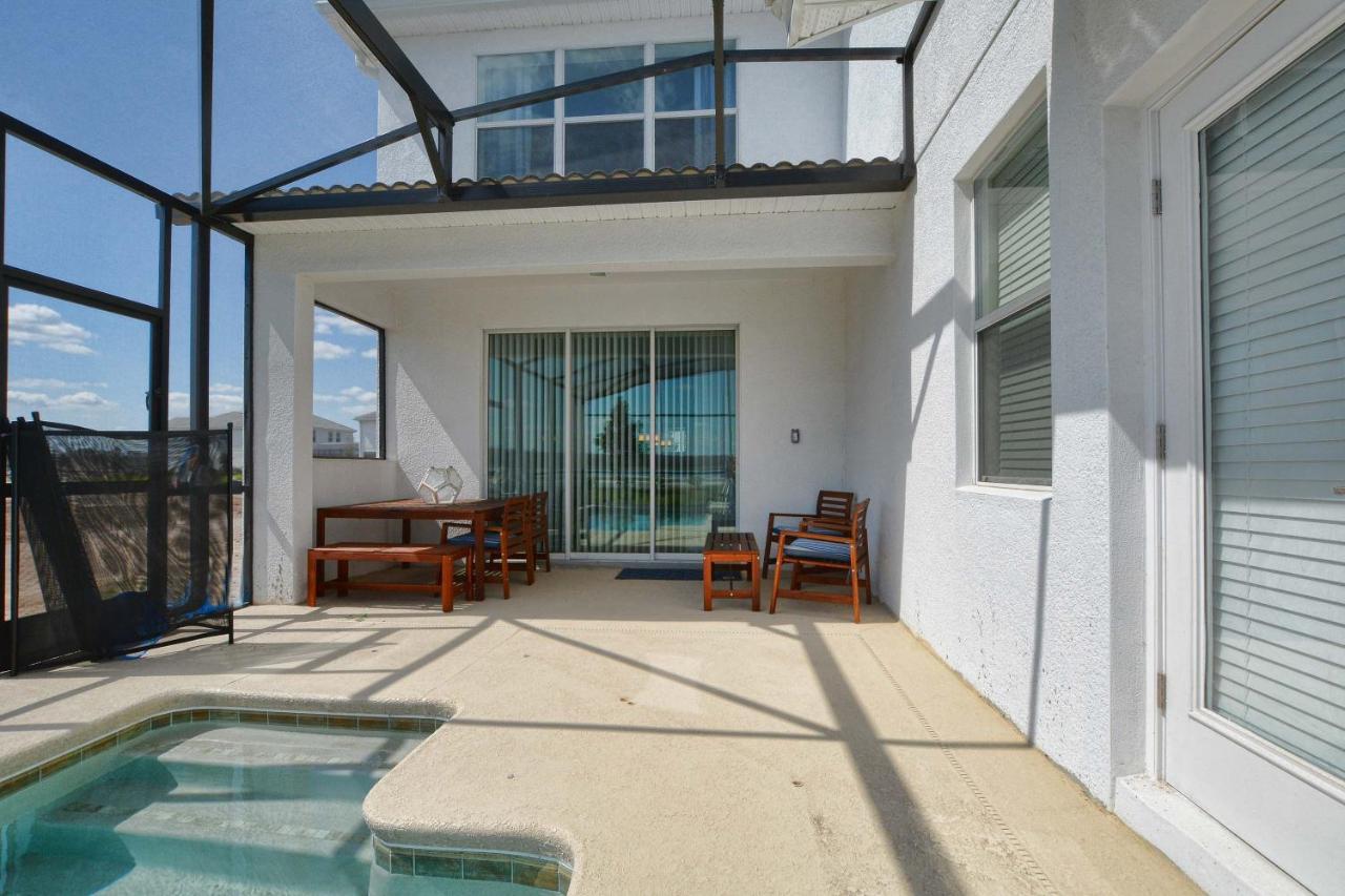 Storey Lake-5 Bedrooms W/pool-1650st Holiday home Orlando